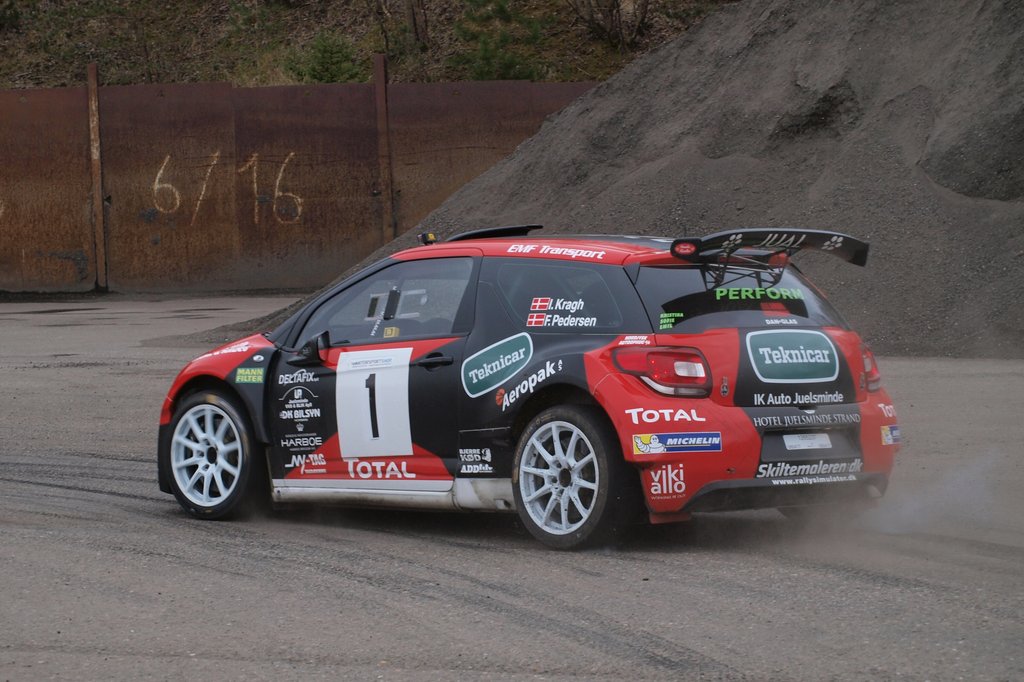 Rallybilen er klar igen, så Ib Kragh kan starte i lørdagens Rally Roskilde